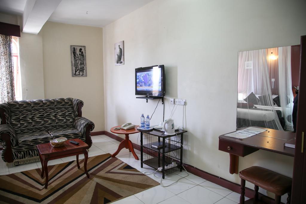 Chester Hotel Nakuru Extérieur photo