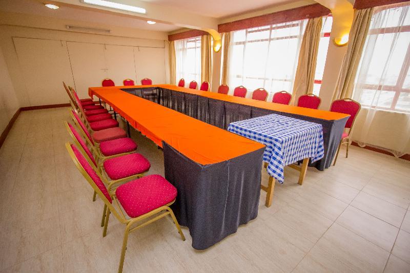 Chester Hotel Nakuru Extérieur photo
