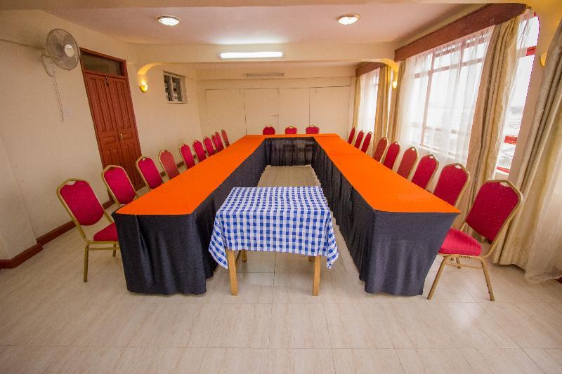 Chester Hotel Nakuru Extérieur photo