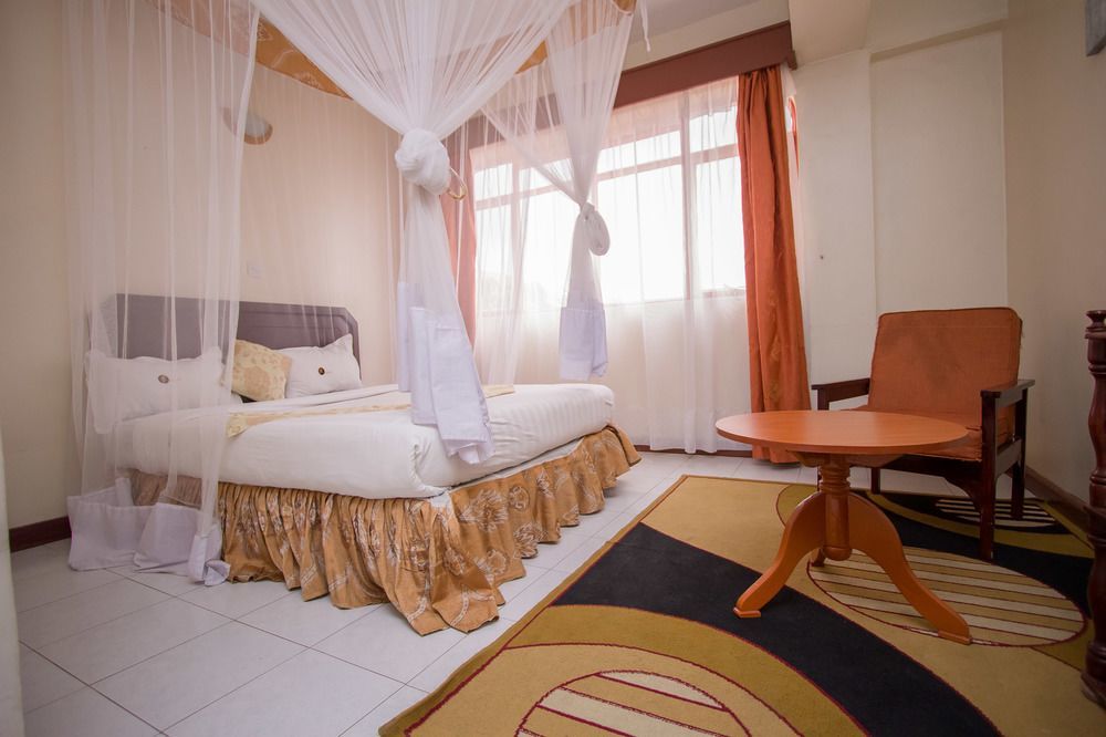 Chester Hotel Nakuru Extérieur photo