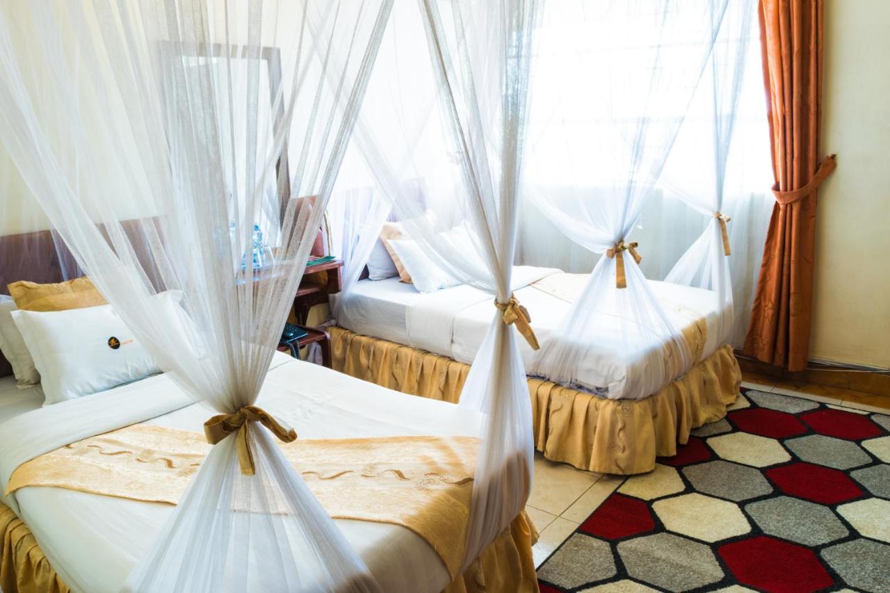 Chester Hotel Nakuru Extérieur photo
