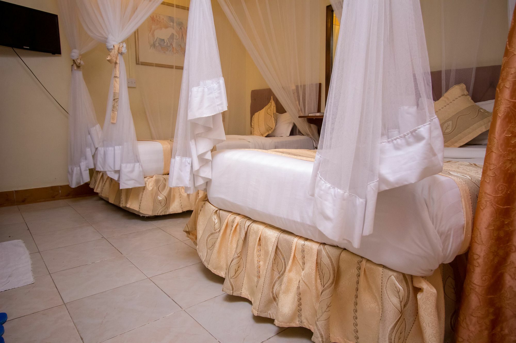 Chester Hotel Nakuru Extérieur photo