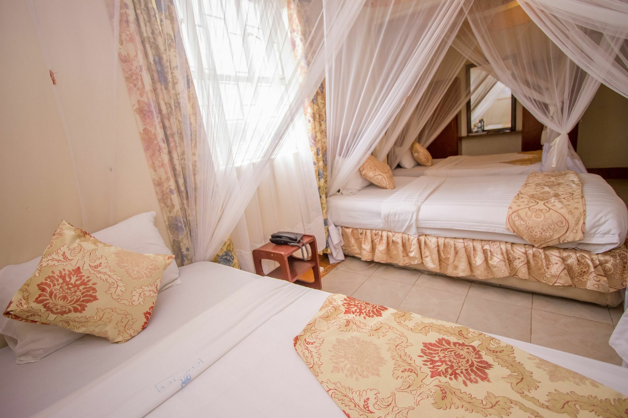 Chester Hotel Nakuru Extérieur photo